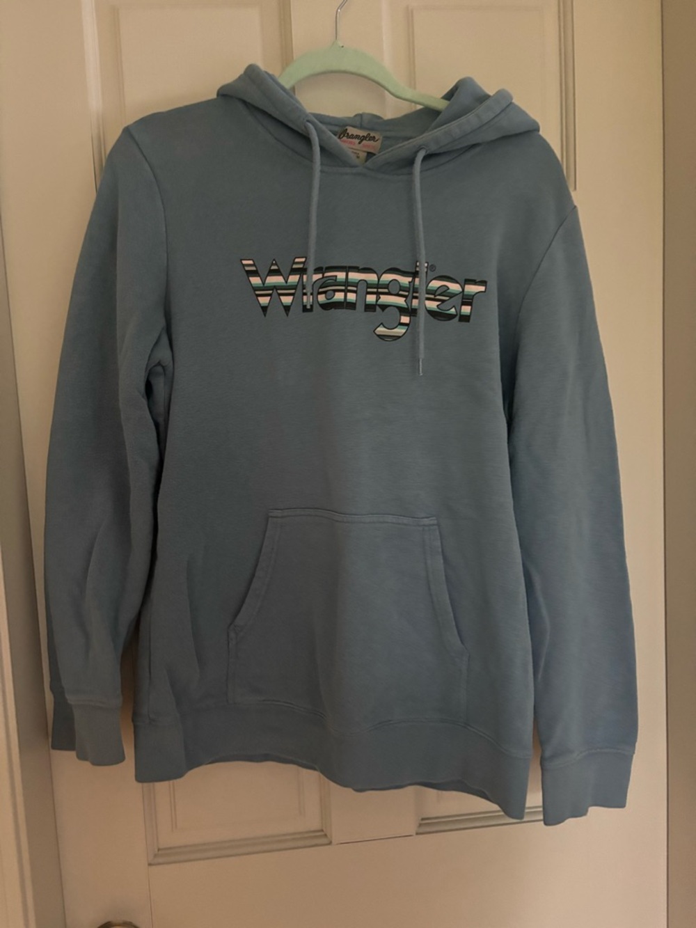Wrangler women’s Light Blue Hooded Sweatshirt